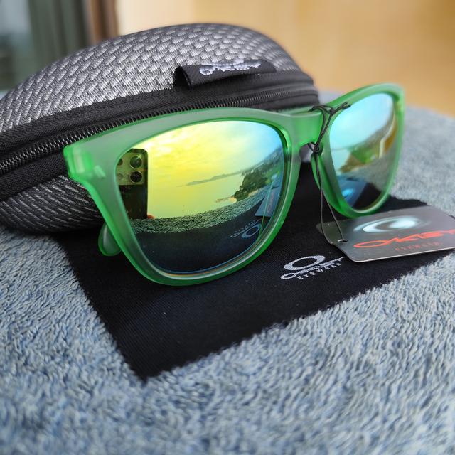 Rare Oakley Frogskins Collectors Edition Sunglasses Transparent Green Retro 12
