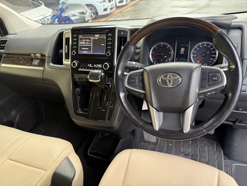 Toyota majesty 2.8 พรีเมี่ยม 7