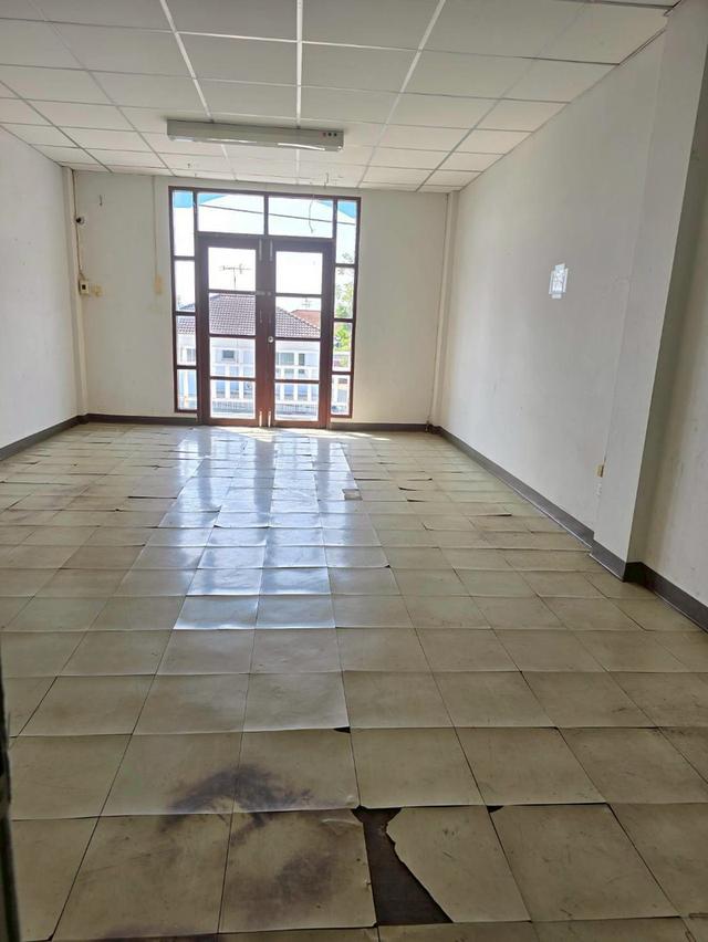 ขายอาคารพาณิชย์ 3 ชั้นครึ่ง ซอยร่วมมิตรพัฒนา วัชรพล ทำเลดี เข้าออกสะดวก เหมาะทำธุรกิจได้ คาเฟ่ คลินิก เสริมสวย ได้หมด 7