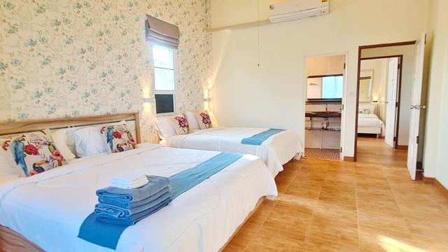 ทองสมบูรณ์ 7 กม.180 ตร.ม. บ้านพัก เขาใหญ่-ปากช่อง วัดลำทองหลาง 1.9 กม.2 นอน 2 น้ำ บรรยากาศ เงียบสงบ ร่มรื่น วิวภูเขา ทิว 3