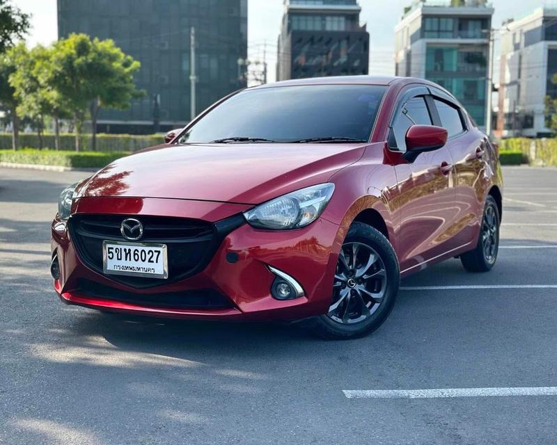 Mazda 2 Skyactive 1.3 Sport High. เกียร์ Auto สีแดง ปี2015 3