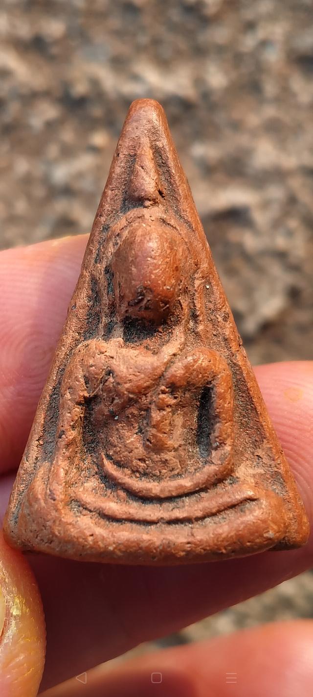 พระสมเด็จนางพญาพิมพ์เข่าโค้งกรุวัดนางพญาพิษณุโลก