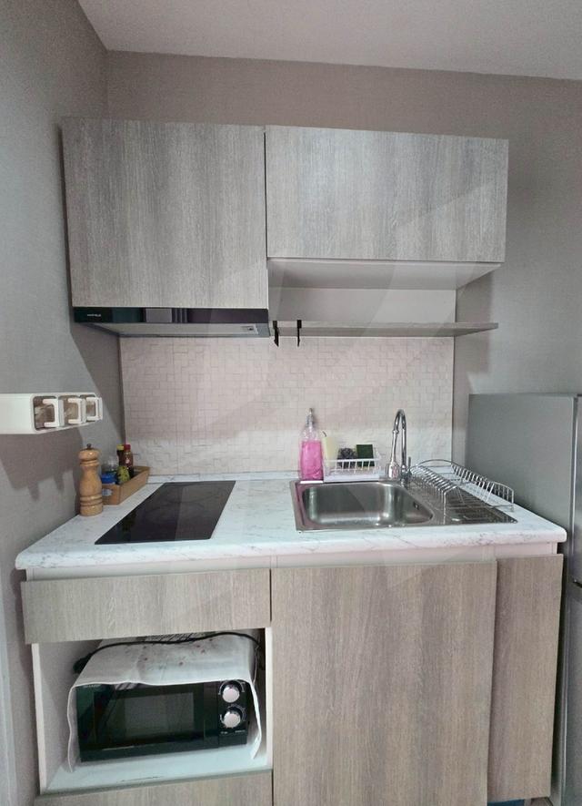 🏢✨ ให้เช่าคอนโดมิเนียม เฟอร์ครบ พร้อมอยู่ มีคลับเฮ้าส์ สระว่ายน้ำ และระบบรักษาความปลอดภัย 24 ชม. 4