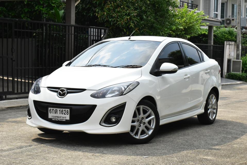 Mazda 2  1.5 Spirit ปี 2012 สีขาว  ออโต้ เบนซิน ไมล์ 9x,xxx km