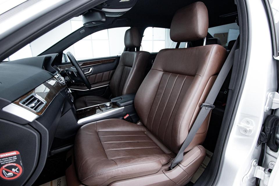 รหัสรถ 1D057 BENZ E300 EXCLUSIVE BLUETECH HYBIRD 2.1 2013