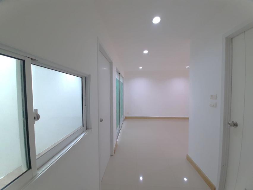 ทาวน์โฮม 2 ชั้น รีโนเวทใหม่ทั้งหลัง ม.พฤกษาทาวน์ เน็กซ์ ลอฟท์ ซ. 8 พุทธมณฑลสาย 4 เนื้อที่ 18.1 ตรว. 3 นอน 2 น้ำ 2 จอด  เหลือ 1.65 ล้าน โทร.085 0732541 8