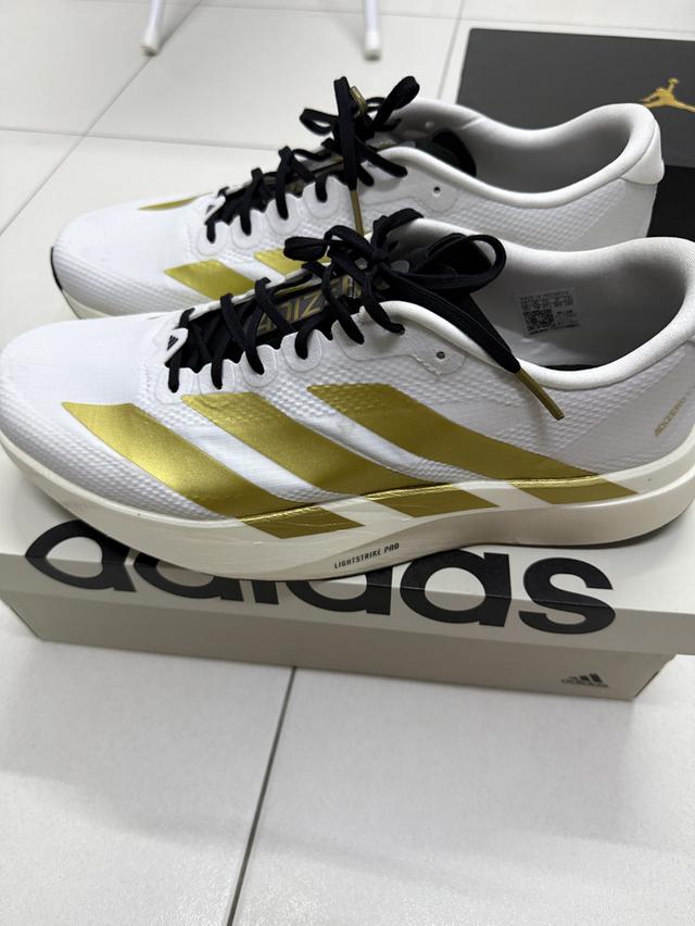 รองเท้า adidas adizero evo sl