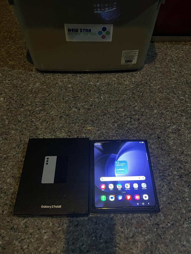 ขายSamsungFold5สีหายากice Blue256กิ๊กยกกล่องจอหางสุดจอสวยๆหายาหใช้งานดีถ๔ปๆ