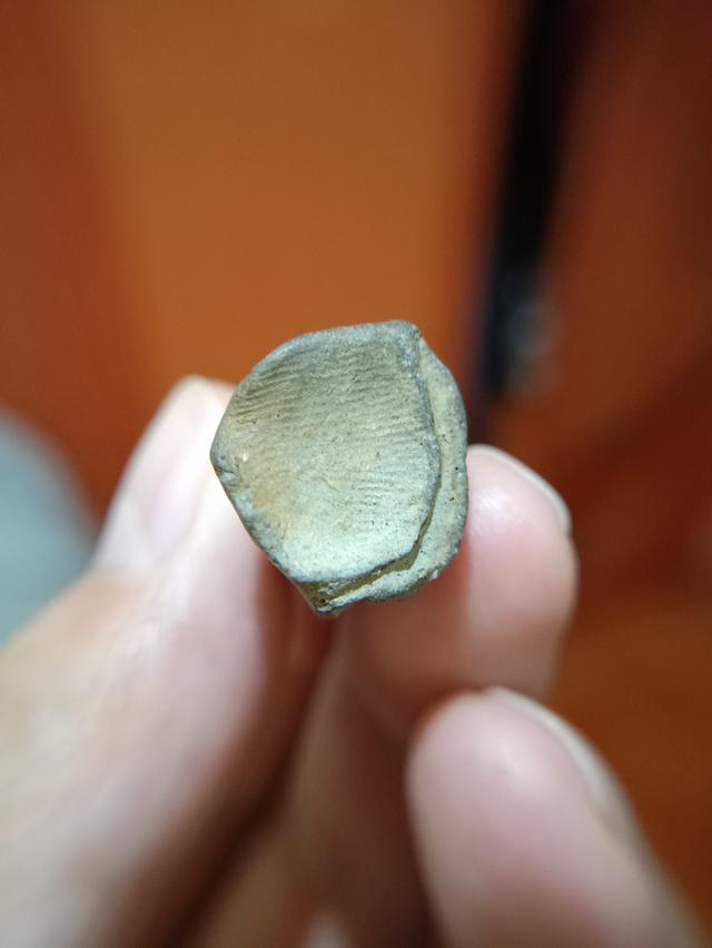 พระเลี่ยงลำพูนเก่าดินเขียวหินครก