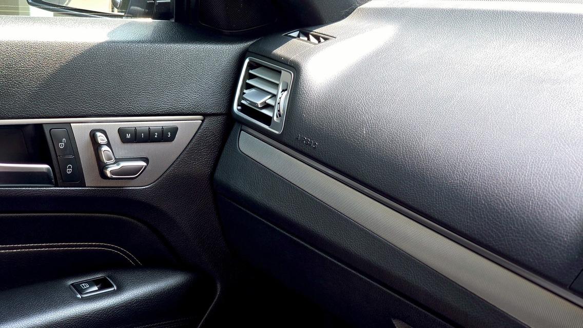 Benz E200 Coupe Amg ปี 2014 สีเทา มือเดียว ไมล์น้อยมาก รูปที่ 11