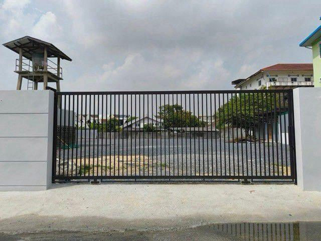 ให้เช่าที่ดินถมแล้ว 2 ไร่ ซอยพัฒนาการ 20 แปลงดินปรับเรียบพร้อมใช้งาน เหมาะทำที่พักคนงาน ลานจอดรถ โกดัง หรือเช่าระยะยาว เดินทางง่าย เข้าออกสะดวก 1