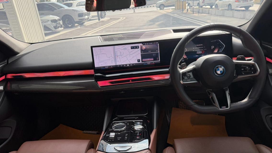 BMW 530e M-SPORT PRO G60 2024 สีขาว รถสวยเหมือนใหม่ BSI Warranty เหลืออีกยาวๆ รูปที่ 9