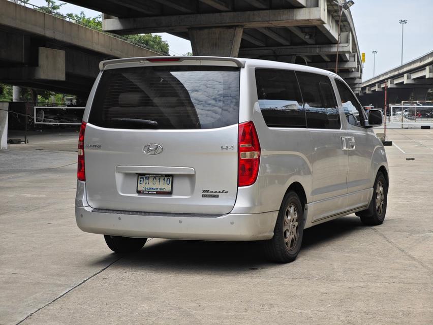 Hyundai H-1 2.5 Maesto Executive ปี 2010 3