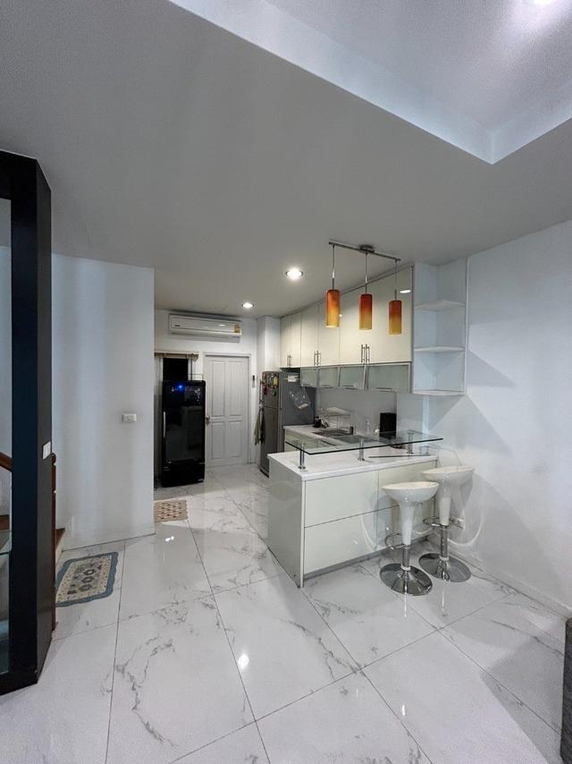 ให้เช่าทาวน์โฮม 3 ชั้น หมู่บ้านกลางเมือง ศรีนครินทร์-พัฒนาการ ใกล้รถไฟฟ้าสายสีเหลือง สถานีหัวหมาก (N.1950) 9