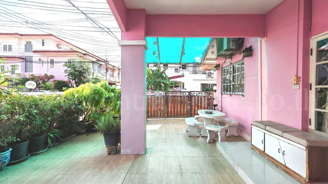 ทาวน์เฮ้าส์ 2 ชั้นครึ่ง สรานนท์ ติวานนท์ - ปากเกร็ด หลังมุม 5