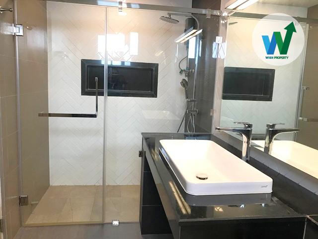 ให้เช่าโฮมออฟฟิศ 4 ชั้นหลังมุม ใหม่เอี่ยม ต่อเติมครบ 3 ห้องนอน 4 ห้องน้ำ 5 แอร์ 3 ที่จอดรถ ใกล้รถไฟฟ้าสถานีคู้บอน 9