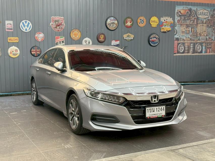HONDA ACCORD 1.5 Turbo EL ปี2019รถบ้านแท้ ออพชั่นเต็มคัน พร้อมใช้งาน.