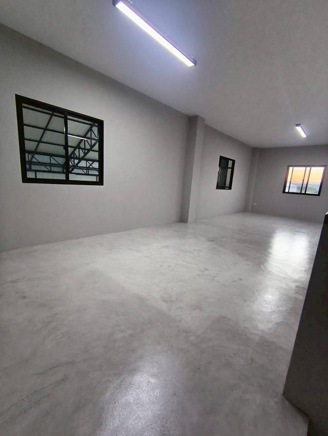 ให้เช่า โกดัง/โรงงาน 3 ชั้น พร้อมสำนักงาน 708 ตร.ม. รับน้ำหนัก 3 ตัน/ตร.ม. ซอยวัดต้นเชือก บางใหญ่ ใกล้ศาลายา 5