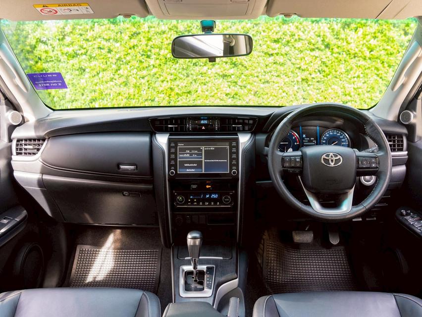 Toyota Fortuner 2.4 V Leader 2WD ปี 2021 รูปที่ 8