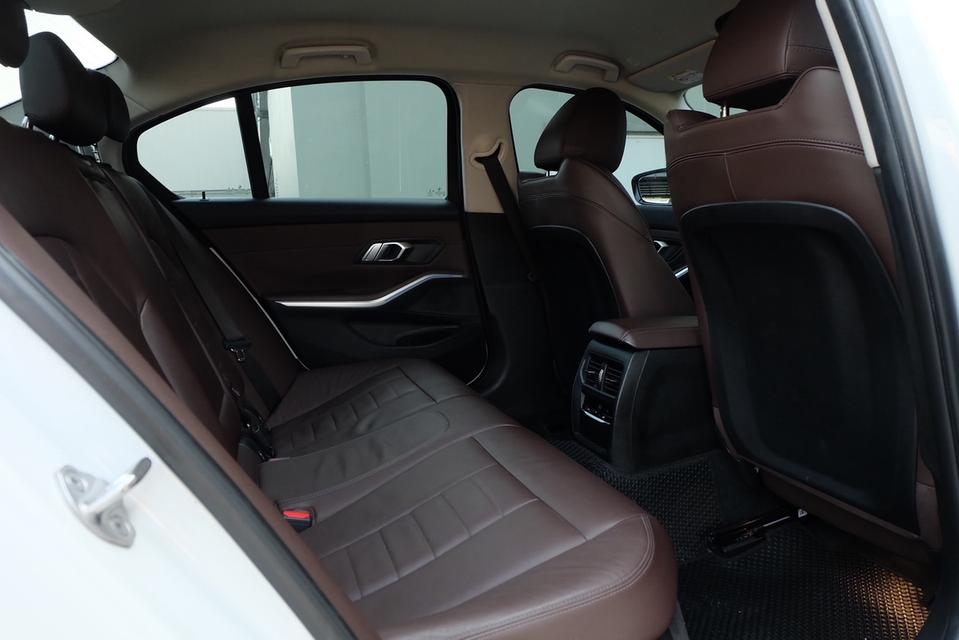 BMW 320d Sport G20 ปี 2020 มือเดียวป้ายแดง ไม่เคยเกิดอุบัติเหตุ เลขไมล์ 110,000km แท้ รูปที่ 12
