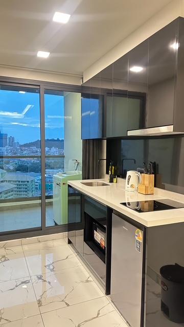 ให้เช่าคอนโด Arcadia Millennium Tower 3