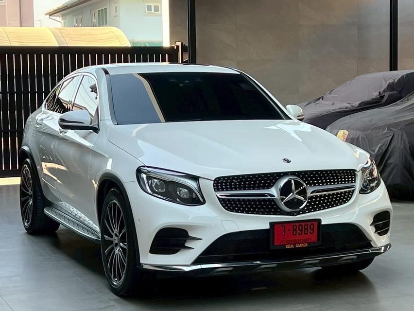 BenzGLC250 AMG Coupe 2