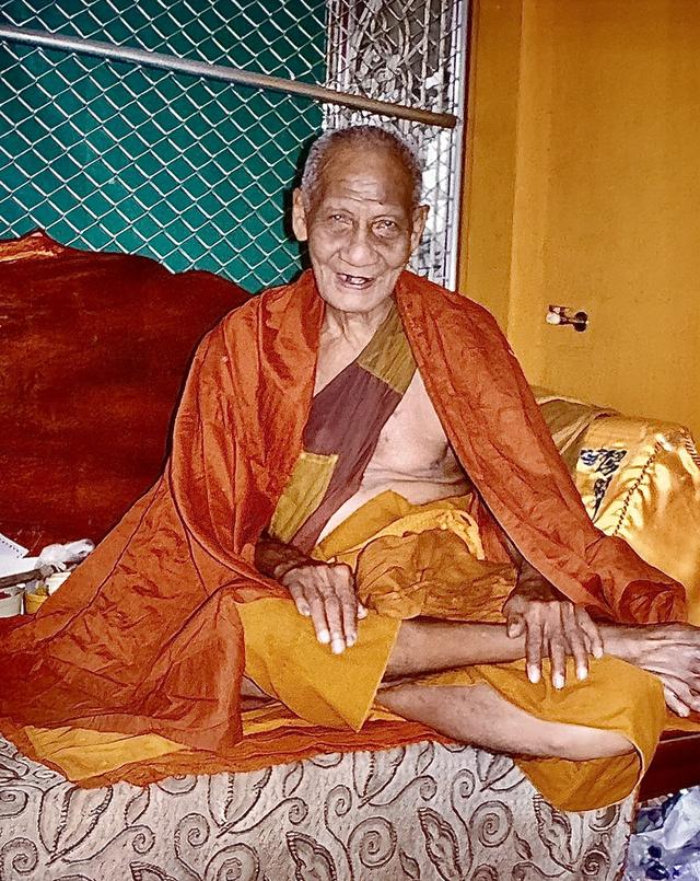 พระบูชาหลวงตาเอื้อม กตปุณโญ