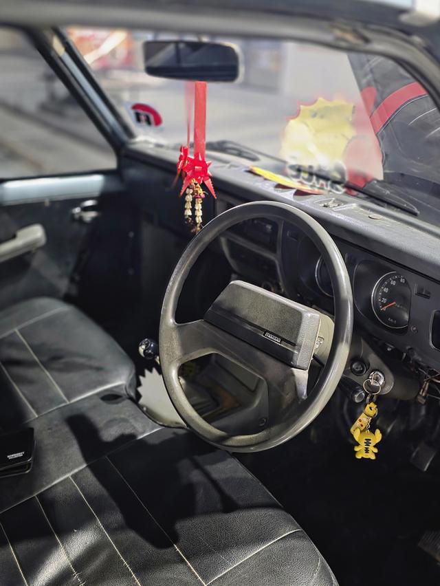 Mazda familia มาสด้า1300 รูปที่ 3