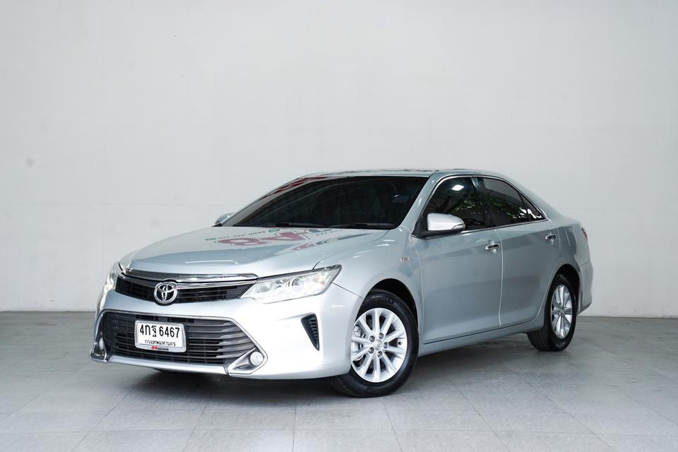 TOYOTA CAMRY 2.0 G AT ปี 2015 สีเทา