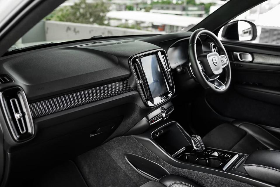 Volvo XC40 T5 R-Design AWD 2019 รูปที่ 10