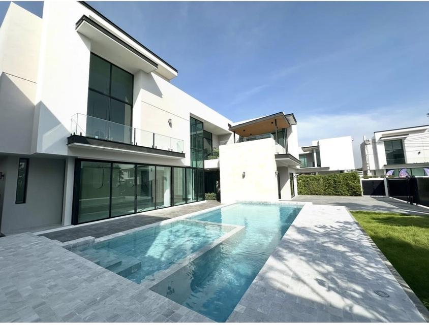 ขายบ้านใหม่มือ 1 – Pool Villa 2 ชั้น โครงการ The Master เอกมัย–รามอินทรา