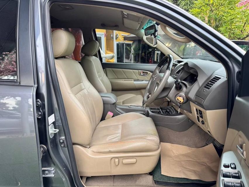 Toyota Fortuner รุ่น G SUV 2WD เกียร์AUTO เครื่อง2.5cc. ดีเซล ปี2013 รูปที่ 9