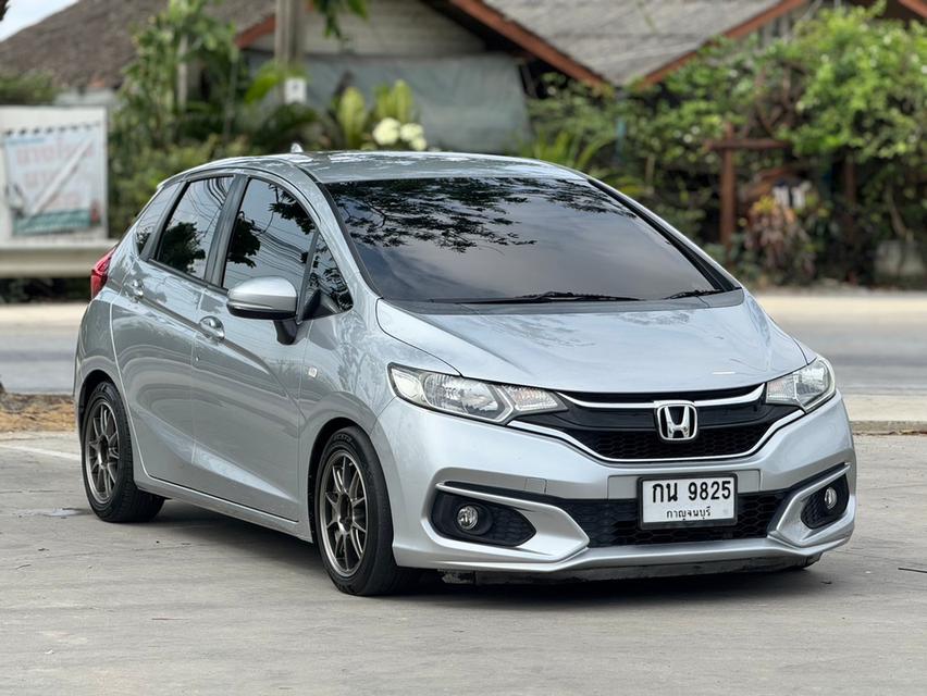 HONDA NEW JAZZ GK 1.5 S   Y2018 สีเทาออโต้  6