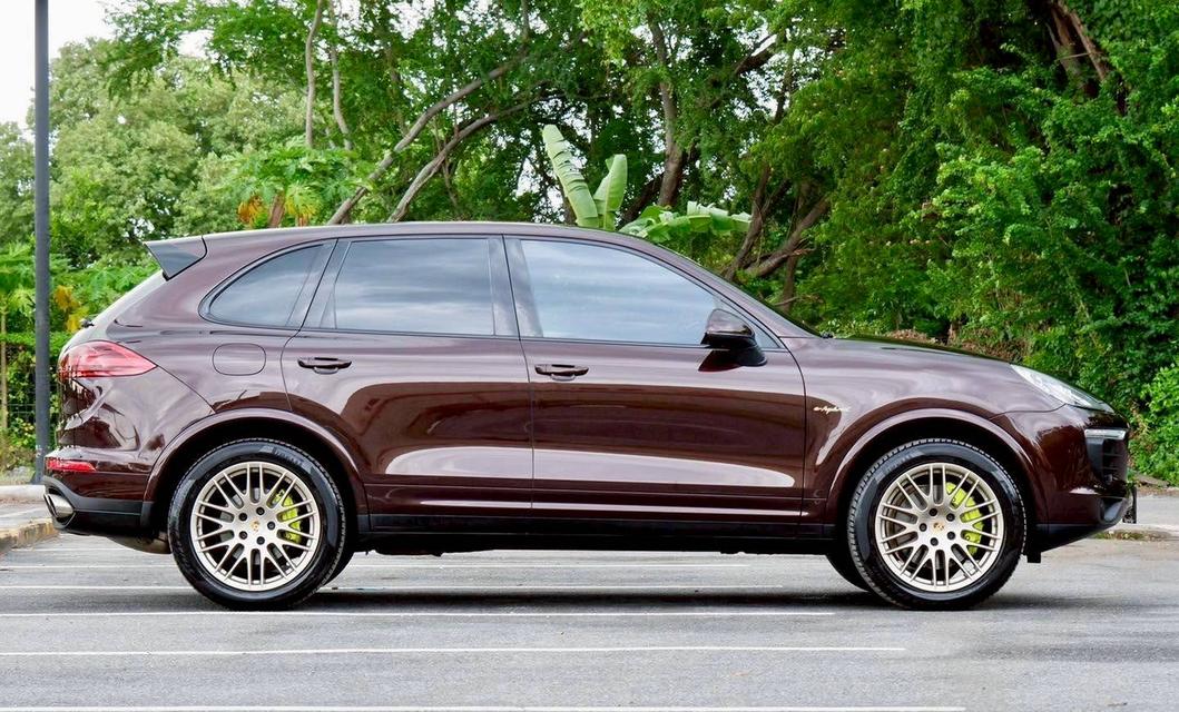 รหัสรถ PR1277 Porsche Cayenne S E-Hybrid Platinium Edition Package ออกห้าง Porsche Thailand ปี 2017 Fulloption 12