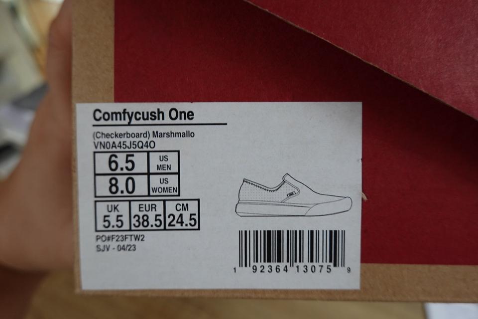 รองเท้ามือสอง VANS comfycush one marshmallow us:6.5