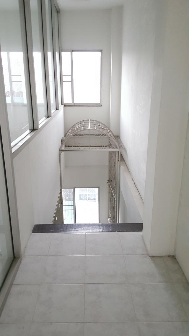 ให้เช่าโฮมออฟฟิศ ทำเลทอง!  3.5 ชั้น ม.มวลชนธานี บางแวก (บ้านเปล่า)  ติดถนนบางแวก พุทธมณฑลสาย 2 แยกทศกัณฑ์ 9