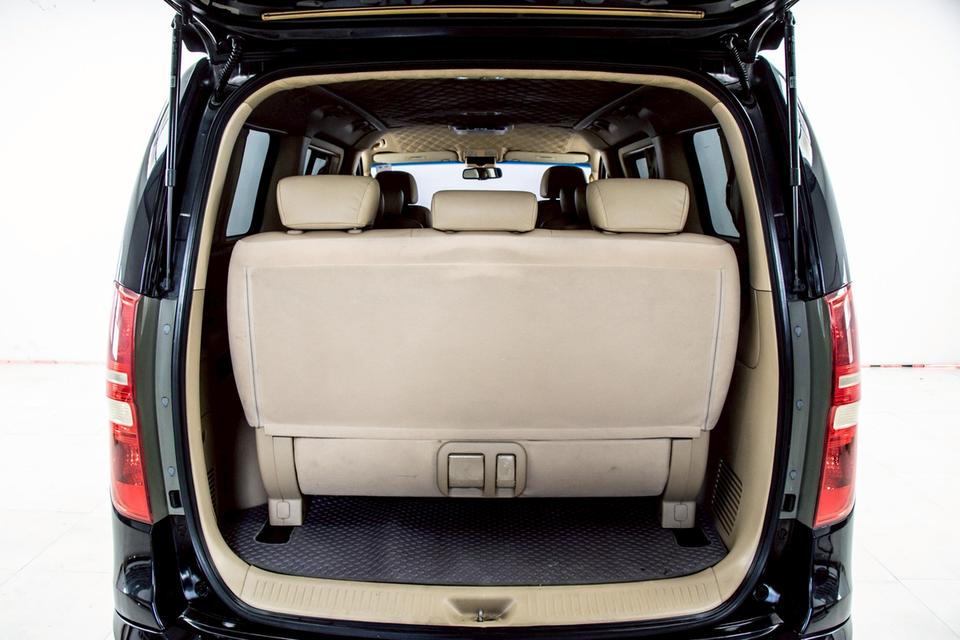 HYUNDAI H-1 2.5 DELUXE 2011 9