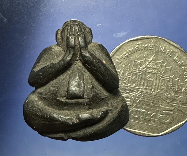 พระปิดตาเนื้อผงคลุกรักลอยองค์ ไม่ทราบที่ 7