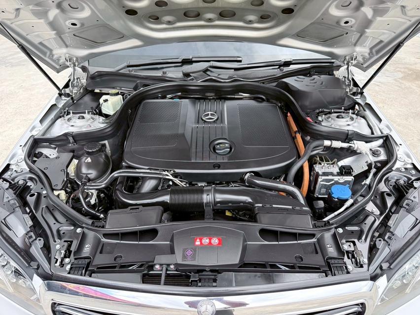 BENZ E-CLASS, E300 BLUETEC HYBRID ปี2014 โฉม W212 ปี10-16 สีเทา ออโต้ 👉เลขไมล์ 95,108 กม.  ✅️✅ รๅคๅ 398,000.- ⭕️⭕️ ผ่อน 8,xxx / 72 งวด #E30 รูปที่ 16