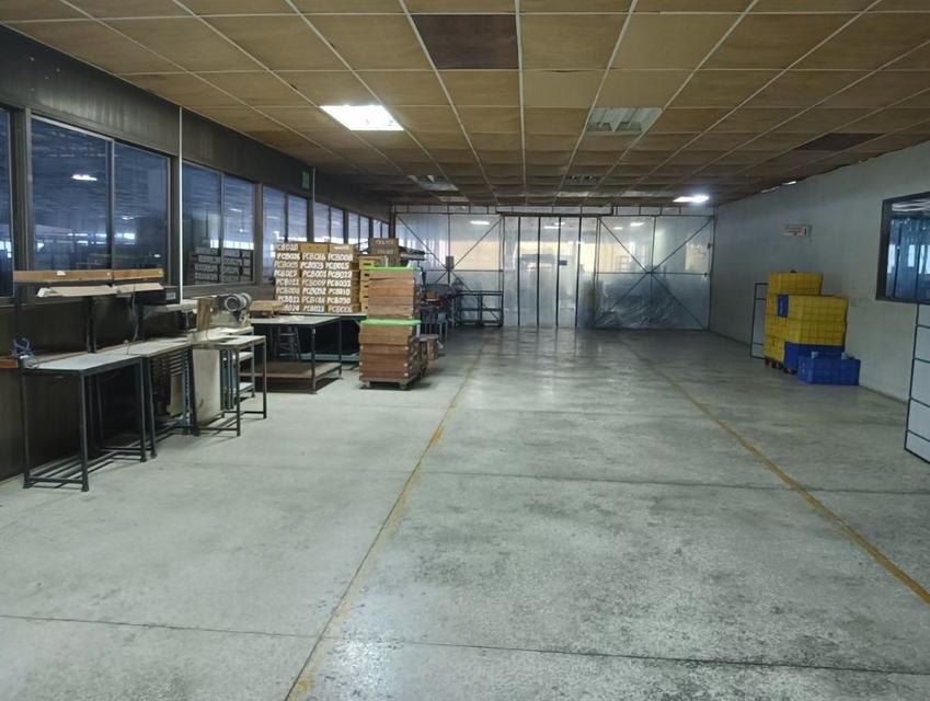 ขายโรงงานพร้อมที่ดินขนาด 2 ไร่ 3 งาน 47 ตร.ว. ย่านนิคมอุตสาหกรรมลาดกระบัง ทำเลดี เดินทางสะดวก 7