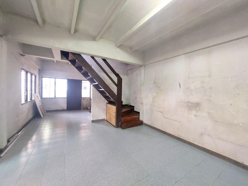 บ้านแฝด 3 ล้านบาท! ทำเลโคตรสะดวก ติดถนนติวานนท์ ใกล้ Central แจ้งวัฒนะ และ BTS สถานีปากเกร็ด! 9