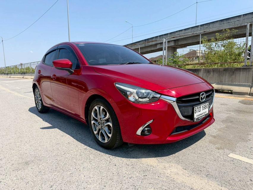Mazda 2 1.5 XD HIGH PLUS L ดีเซล ปี 2019 รุ่นท็อปสุด สีแดง เกียร์ออโต้ ไมล์ 65,xxx KM แท้