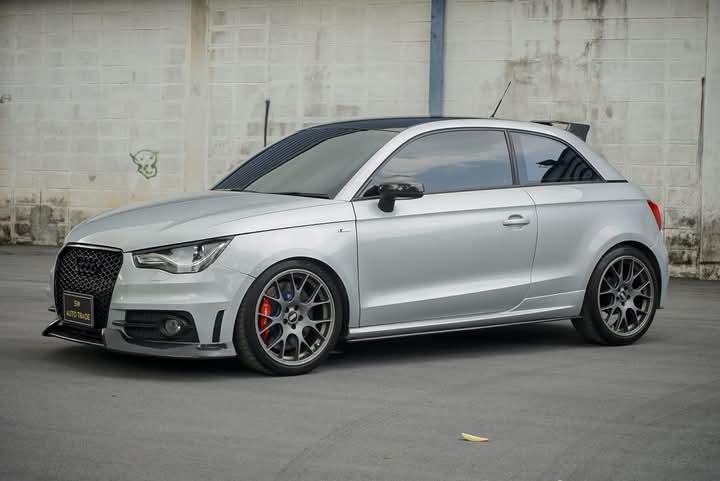 AUDI A1 สีเทา สภาพดี 1