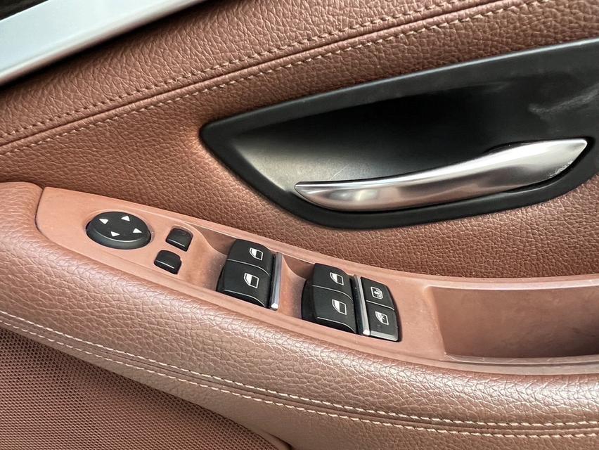 BMW 528i M Sport LCI F10 2014 14
