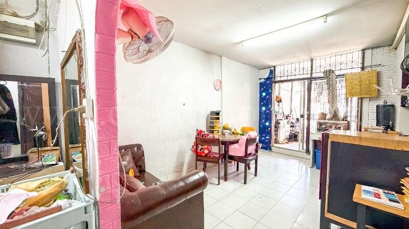 ทาวน์เฮ้าส์ ชั้นเดียว พงษ์เพชร เคหะ แจ้งวัฒนะ 14 ราคาถูก ขายตามสภาพ 6