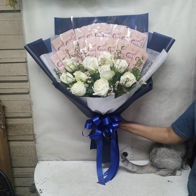 ช่อเงินพร้อมดอกไม้สด จัดส่งฟรี ส่งได้ที่ ประเวศ ลาดพร้าว นวมินทร์ โชคชัย4 ถนนรัชดาภิเษก สามเสนใน ห้วยขวาง อินทรามระ สุทธสาร สะพานควาย สนามเป้า จตุจักร รูปที่ 11