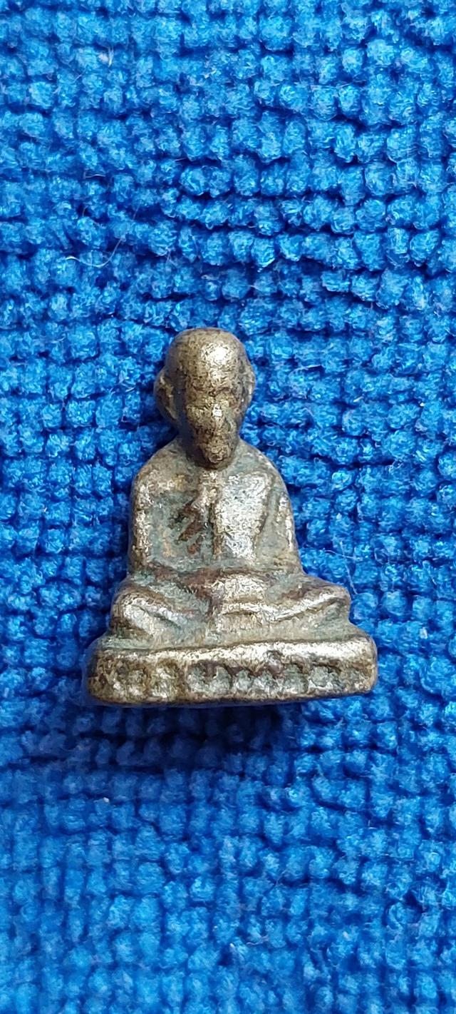 รูปหล่อหลวงพ่อทบ วัดชนแดน เพชรบูรณ์