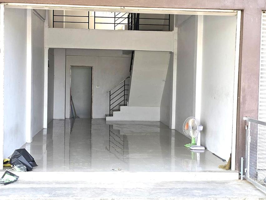 ขายด่วน อาคารพาณิชย์/สำนักงาน 3 ชั้นครึ่ง สามชุก สุพรรณบุรี ราคาถูกมาก ติดถนนใหญ่ 8