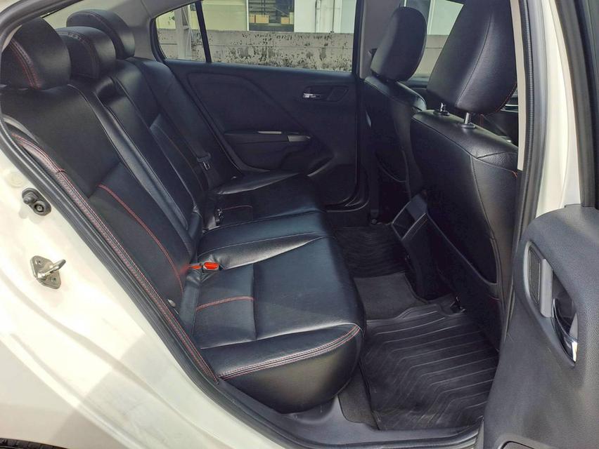 Honda City 1.5 SV รุ่นTop ปี 2015 สีขาว 12