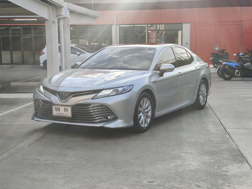 Toyota Camry 2.5 Hybrid Premium AT  2